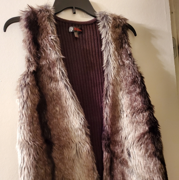 Faux sweater vest - Picture 2 of 3